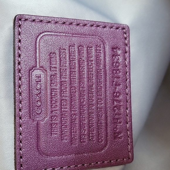 Coach Madison - Picture 6 of 9